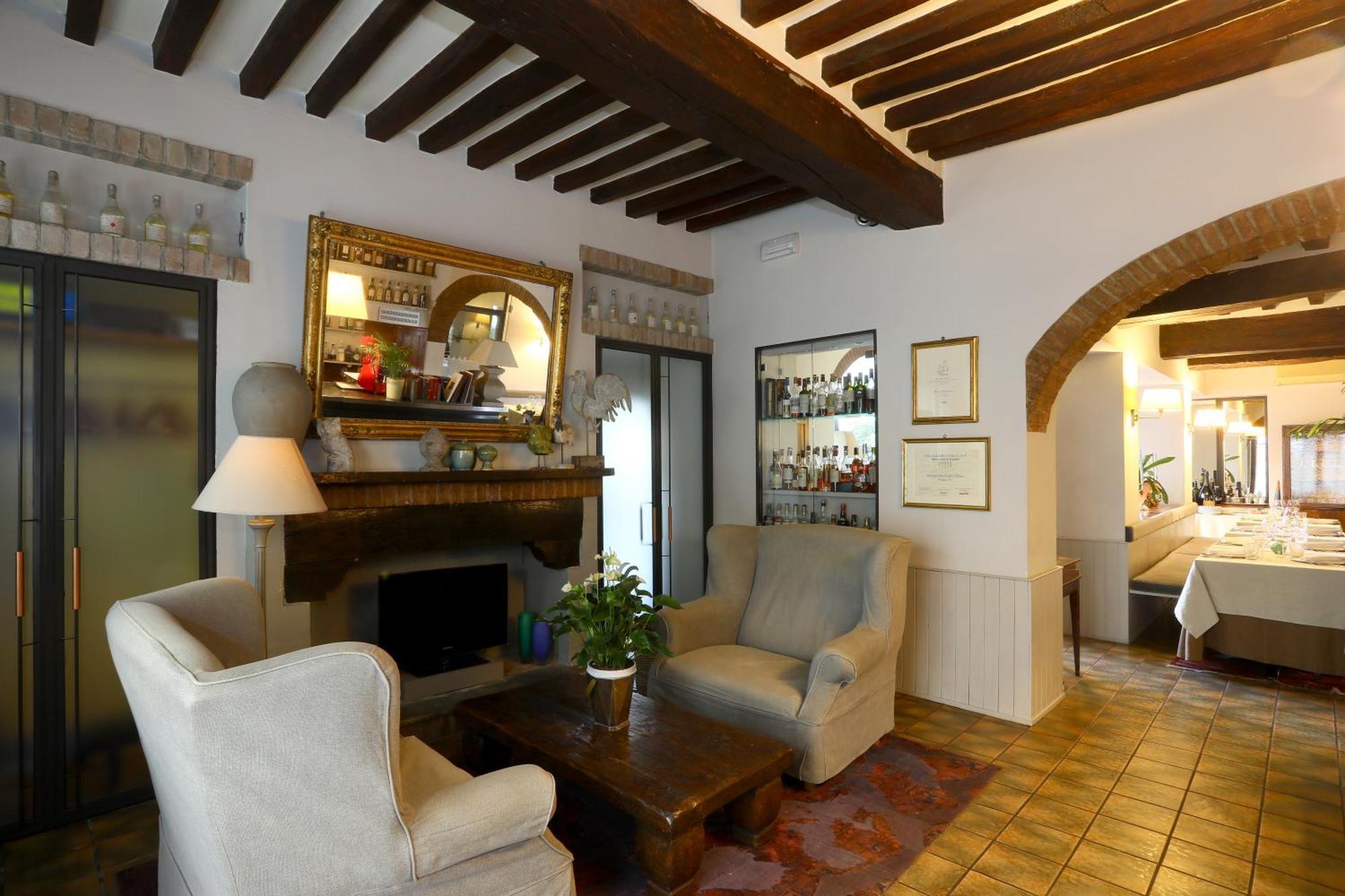 Locanda Stella D'Oro Soragna ภายนอก รูปภาพ