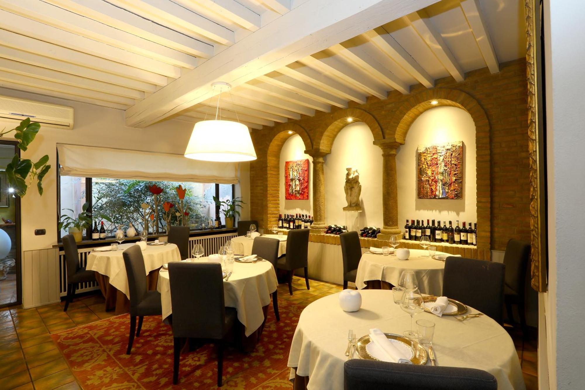 Locanda Stella D'Oro Soragna ภายนอก รูปภาพ