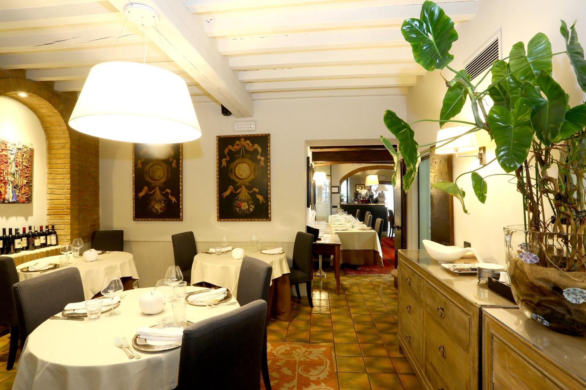 Locanda Stella D'Oro Soragna ภายนอก รูปภาพ