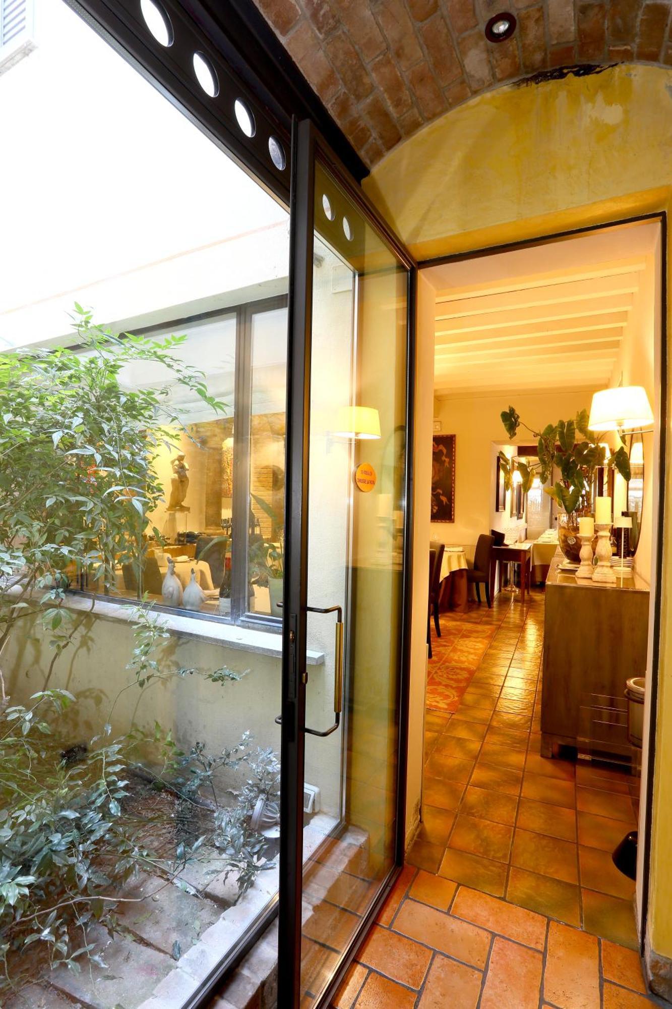Locanda Stella D'Oro Soragna ภายนอก รูปภาพ