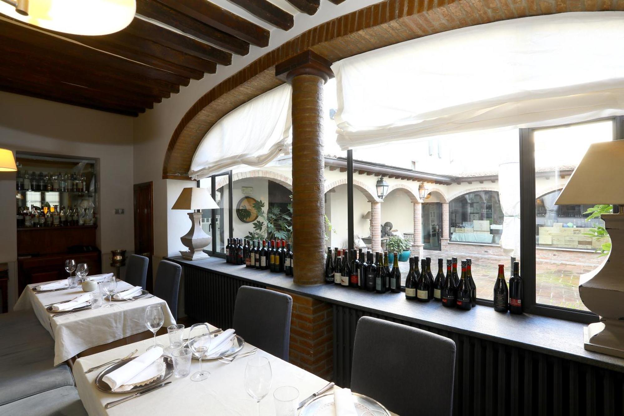 Locanda Stella D'Oro Soragna ภายนอก รูปภาพ