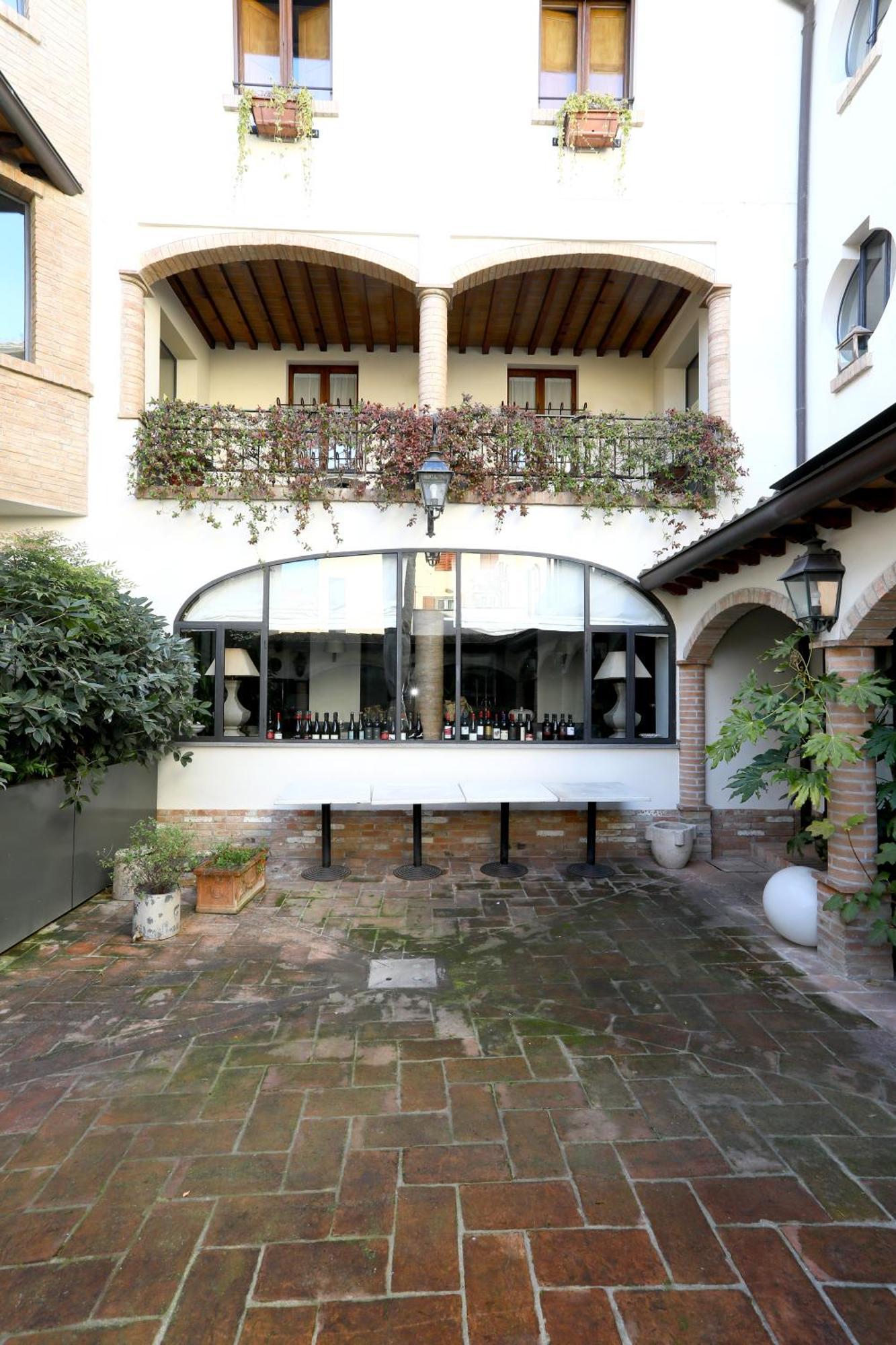 Locanda Stella D'Oro Soragna ภายนอก รูปภาพ