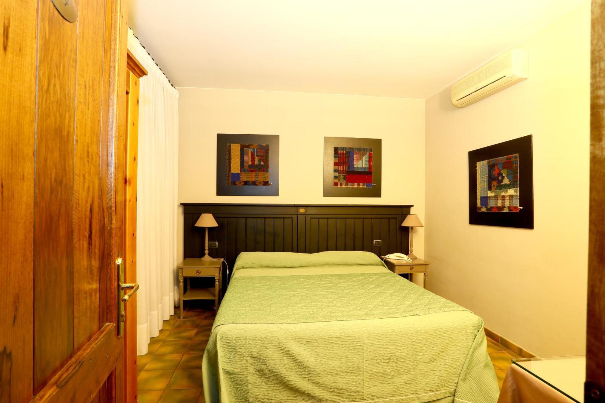 Locanda Stella D'Oro Soragna ภายนอก รูปภาพ