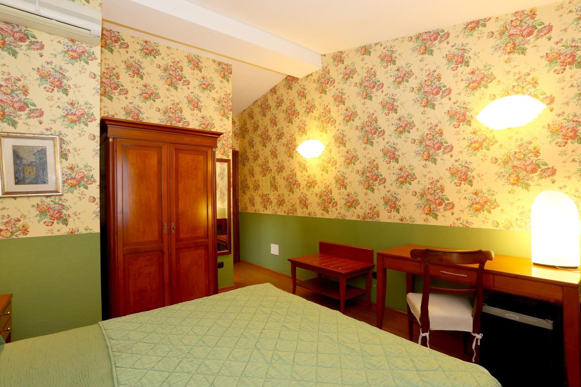 Locanda Stella D'Oro Soragna ภายนอก รูปภาพ