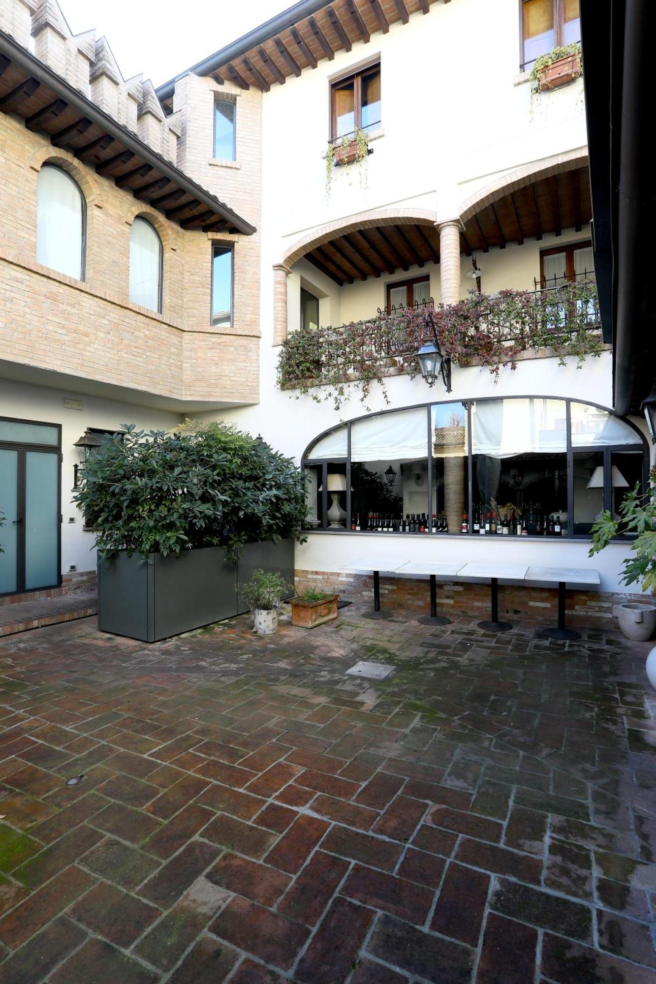 Locanda Stella D'Oro Soragna ภายนอก รูปภาพ