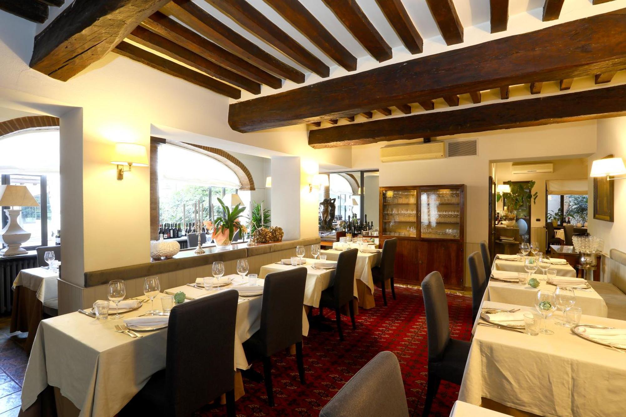 Locanda Stella D'Oro Soragna ภายนอก รูปภาพ