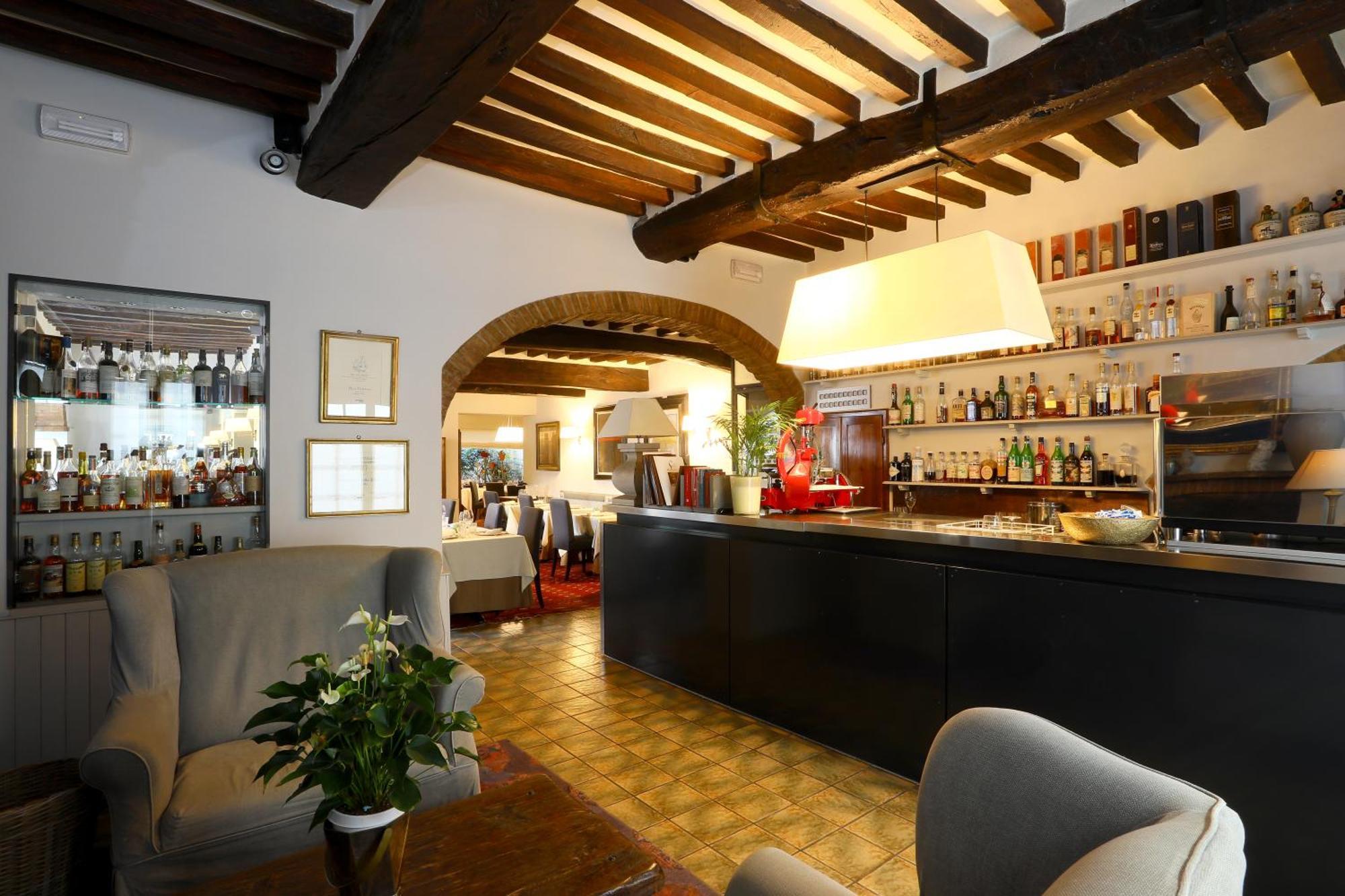Locanda Stella D'Oro Soragna ภายนอก รูปภาพ